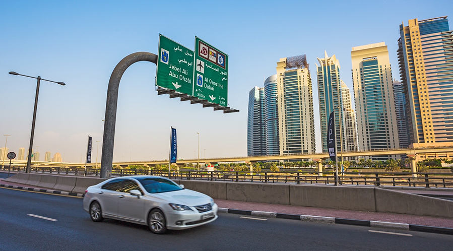 Renting a Car in Dubai? Know These Traffic Rules!