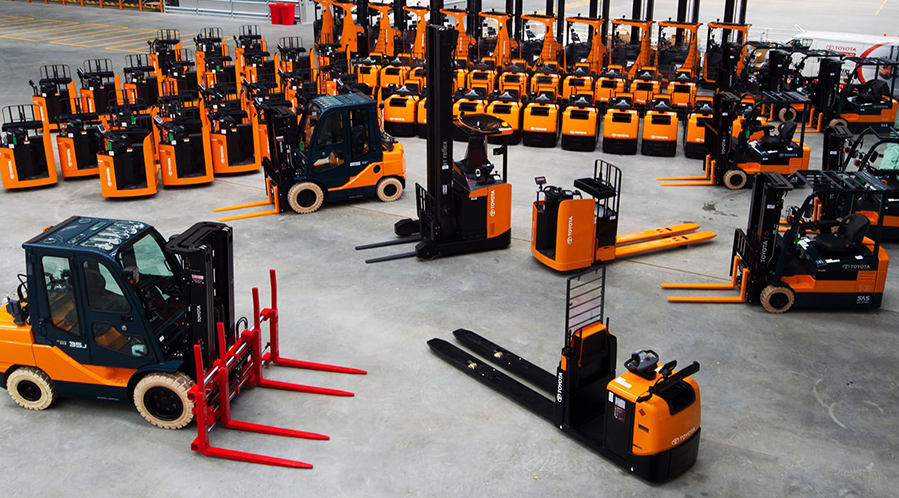 The Four Main Types of Material Handling Equipment